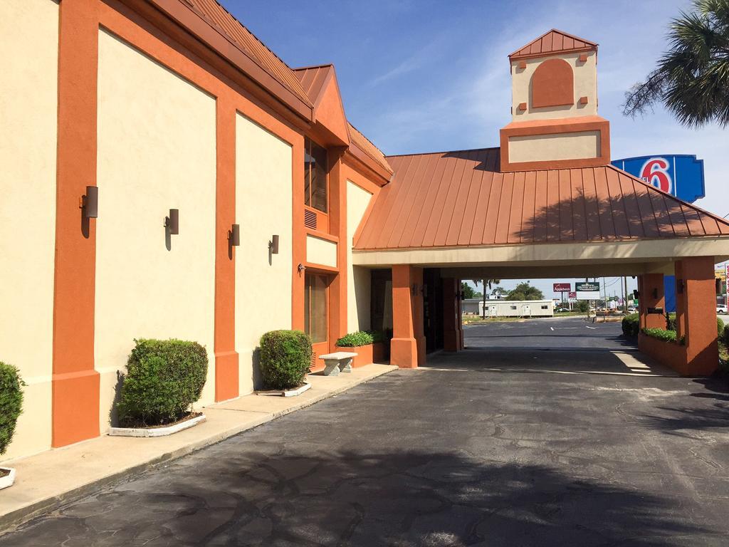 Motel 6 Florence Historic Downtown Exterior photo