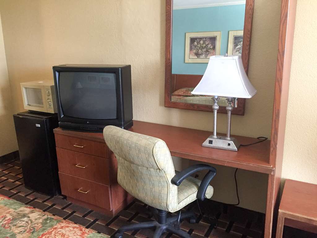 Motel 6 Florence Historic Downtown Room photo